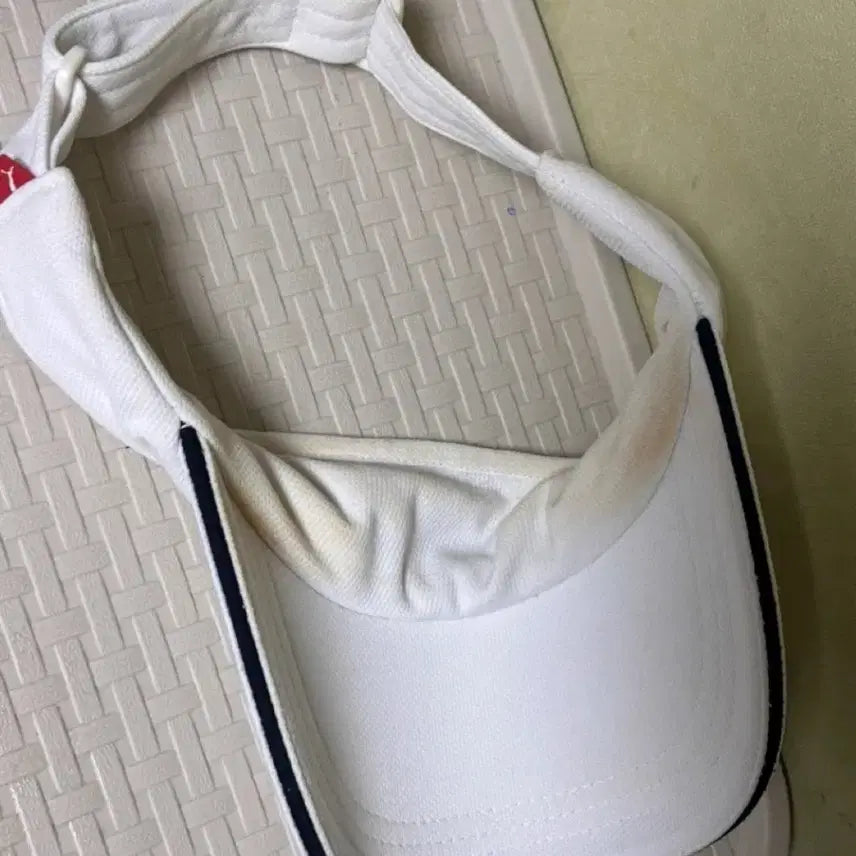 [BUNJANG] Puma White Sun Cap Golf Hat / 푸마 화이트 썬캡 모자 여름 물놀이 휴가철 자외선차단 모자 골프모자