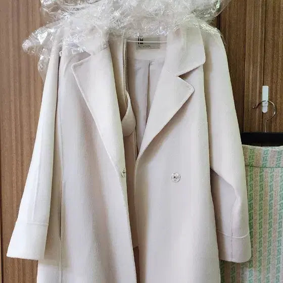 [BUNJANG] Moscova Handmade Coat / 모스코나 핸드메이드 코트 판매 드라이완료