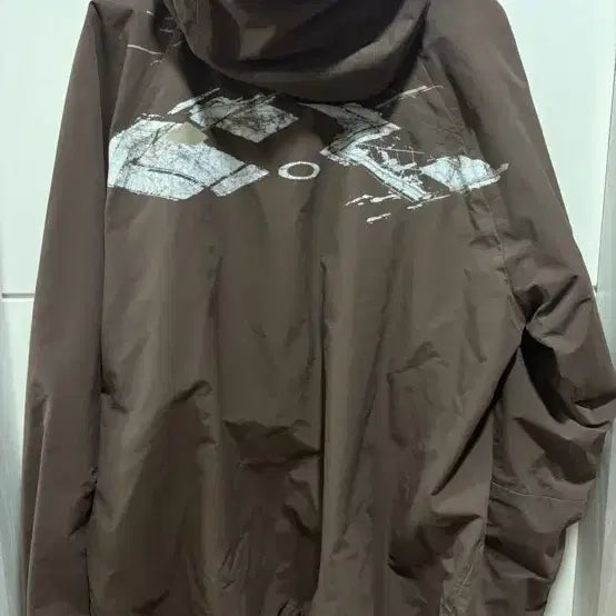 [BUNJANG] Oakley Brown Windbreaker Hooded Jacket / 오클리 브라운 바람막이 후드 자켓