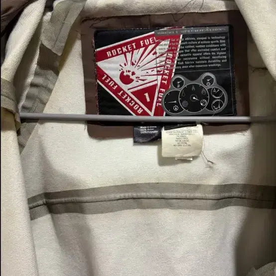 [BUNJANG] Oakley Brown Windbreaker Hooded Jacket / 오클리 브라운 바람막이 후드 자켓