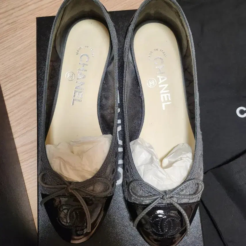 [BUNJANG] Chanel Lace Ballerina Flats 35.5 / 샤넬 정품 레이스 발레리나 35.5 판매