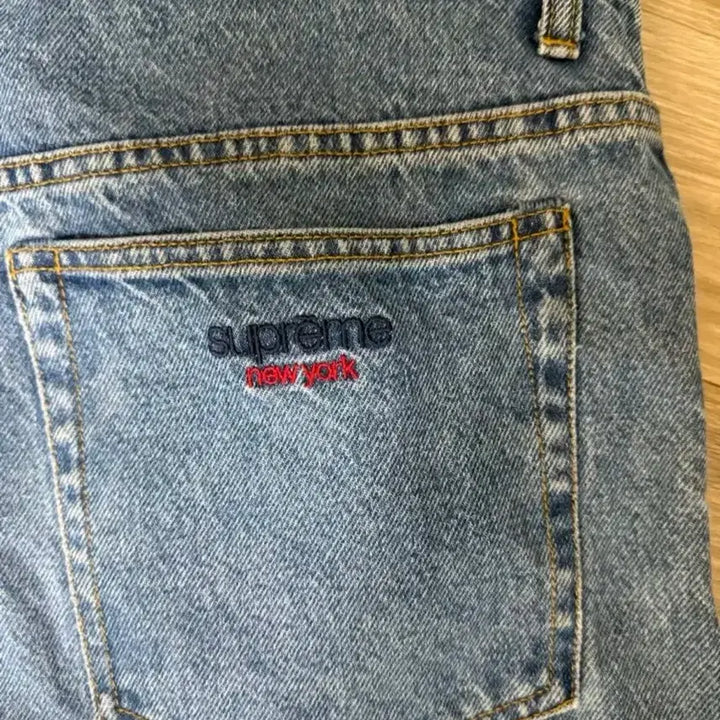 [BUNJANG] Supreme Washed Indigo Denim Baggy Jeans / 슈프림 워시드 배기진 인디고 데님 팬츠