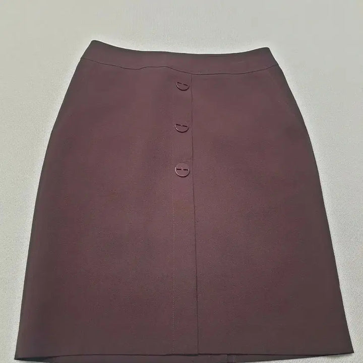 [BUNJANG] Clovis Burgundy Button Skirt (Waist 28) / 클로비스 버건디 버튼 스커트 허리28
