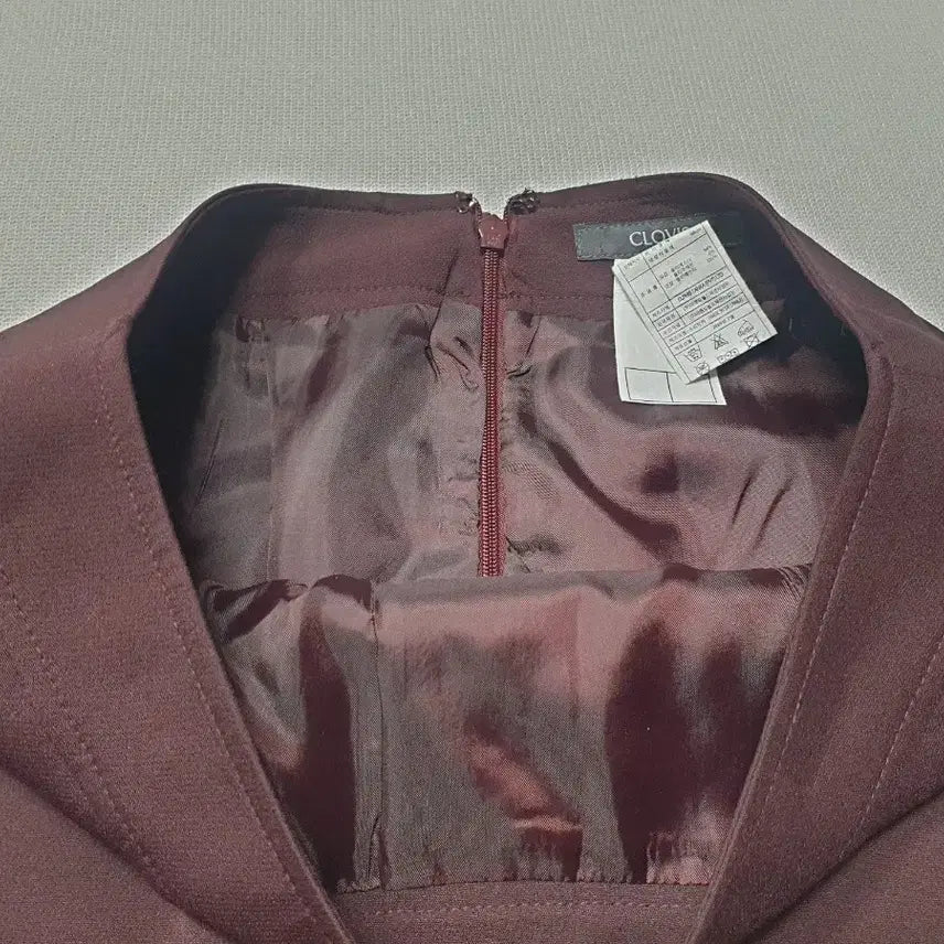 [BUNJANG] Clovis Burgundy Button Skirt (Waist 28) / 클로비스 버건디 버튼 스커트 허리28