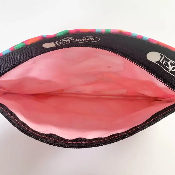 [BUNJANG] LeSportsac Hello Kitty Flat Zip Pouch Clutch Bag (New) / [특가]레스포삭 x 헬로키티kt 납작 지퍼 파우치 클러치백(새상품)