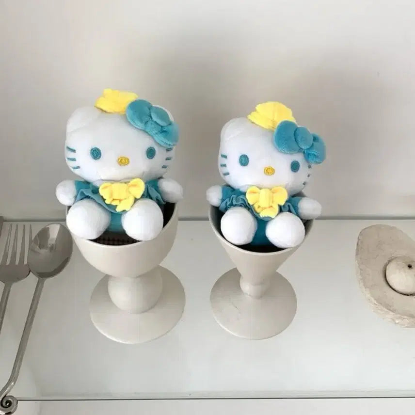 [BUNJANG] Hello Kitty Yellow Ribbon Cap Doll Keyring / (정품)헬로키티 노란 리본캡모자 인형키링 열쇠고리(새상품)