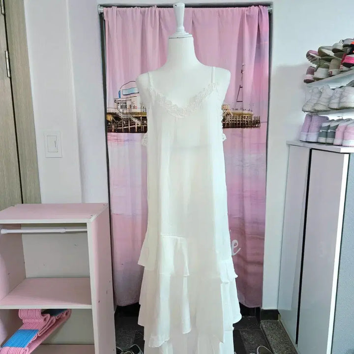 [SOLD OUT] 레이스 롱나시 원피스