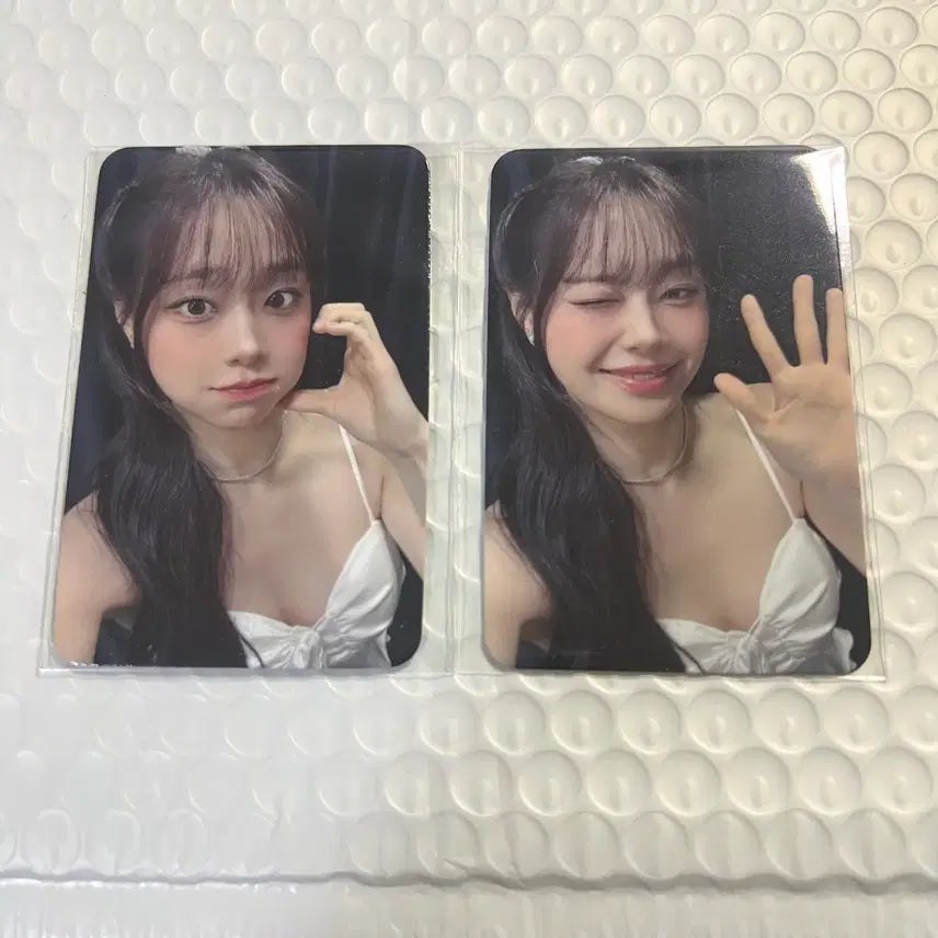[BUNJANG] LOONA Chuu Aladdin Photocard / 이달의소녀 츄 Love ver. 알라딘 포카 2장