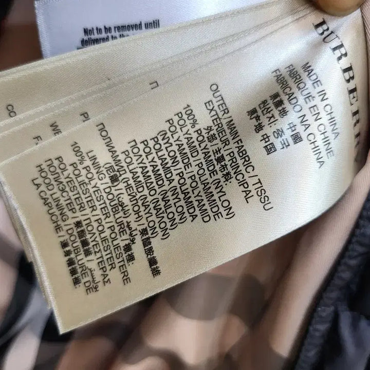 [BUNJANG] Burberry Belted Down Women's Padded Jacket / (정품)버버리 브릿 벨티드 다운 여성 패딩