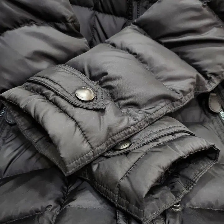 [BUNJANG] Burberry Belted Down Women's Padded Jacket / (정품)버버리 브릿 벨티드 다운 여성 패딩