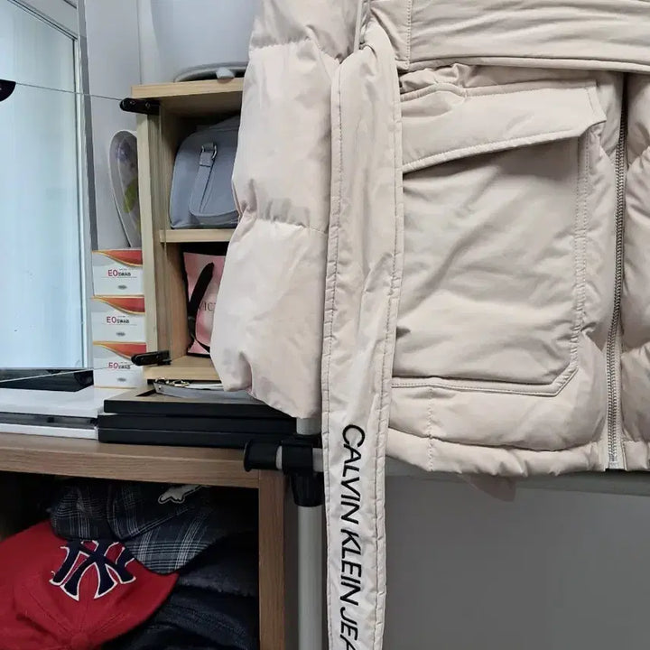 [BUNJANG] Calvin Klein Belted Puffer Jacket / 캘빈클라인 아이보리 벨티드 푸퍼 패딩캘빈클라인 벨티드 여성 패딩