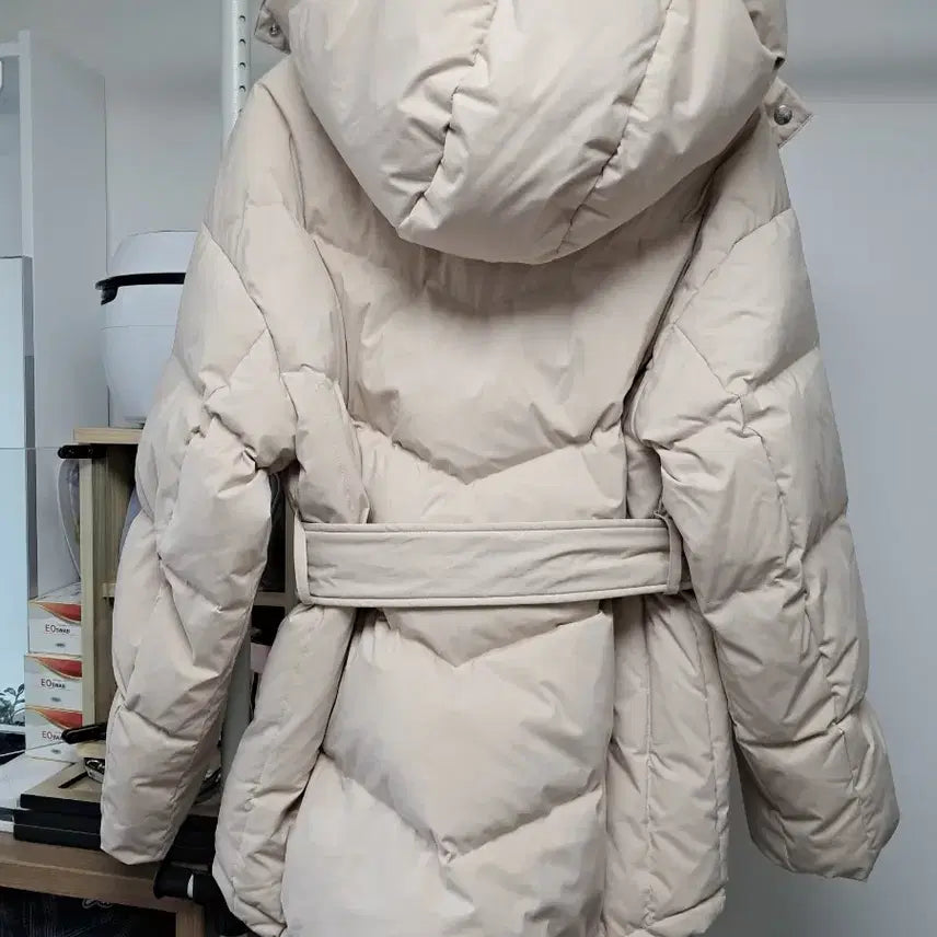 [BUNJANG] Calvin Klein Belted Puffer Jacket / 캘빈클라인 아이보리 벨티드 푸퍼 패딩캘빈클라인 벨티드 여성 패딩