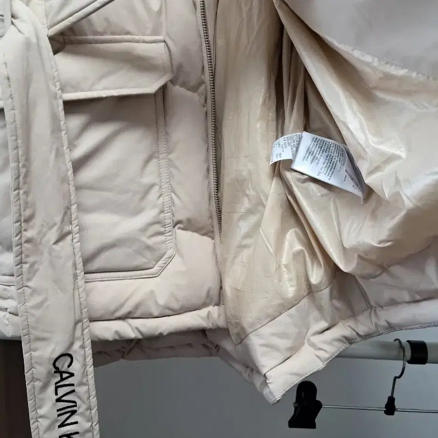 [BUNJANG] Calvin Klein Belted Puffer Jacket / 캘빈클라인 아이보리 벨티드 푸퍼 패딩캘빈클라인 벨티드 여성 패딩