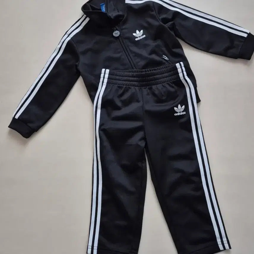[SOLD OUT] 아디다스 키즈 블랙 트레이닝복 (하의)36m 3t
