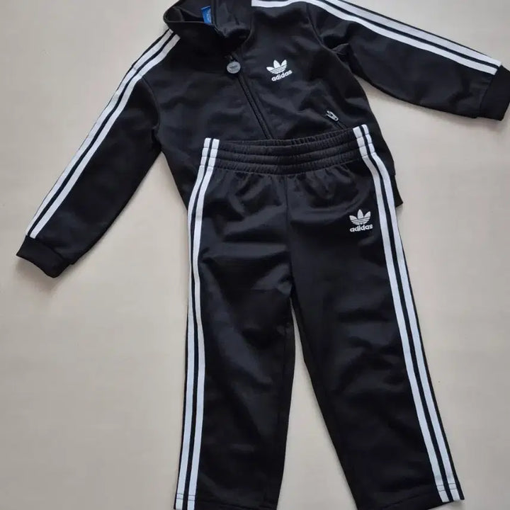 [SOLD OUT] 아디다스 키즈 블랙 트레이닝복 (하의)36m 3t