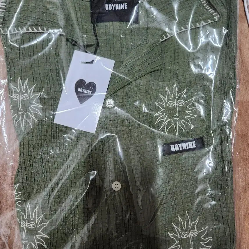 [BUNJANG] Roy9 Kakhi Embroidered Shirt / 로이나인 카키 자수 셔츠