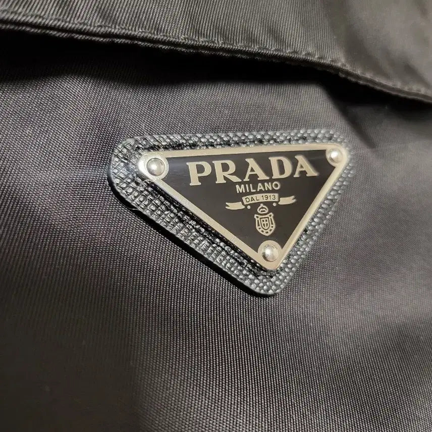 [BUNJANG] Prada Re-Nylon Padded Vest / 프라다 리나일론 패딩 조끼
