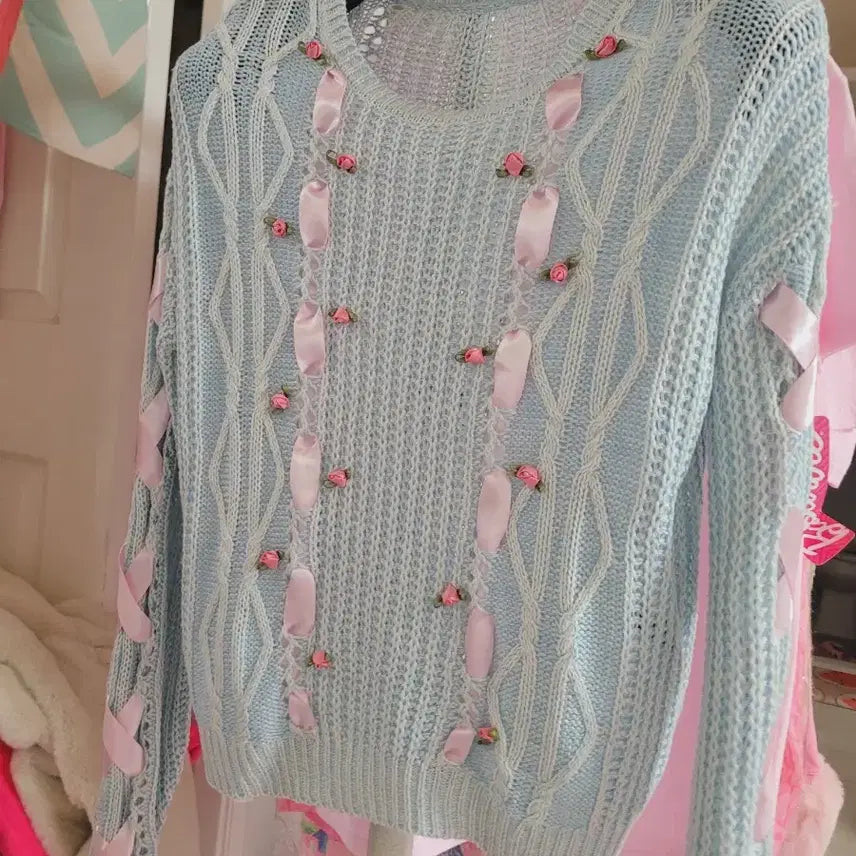 [BUNJANG] Blue Lace Ribbon Embellished Knit / 수입레이스 리본 장식 하늘색 니트