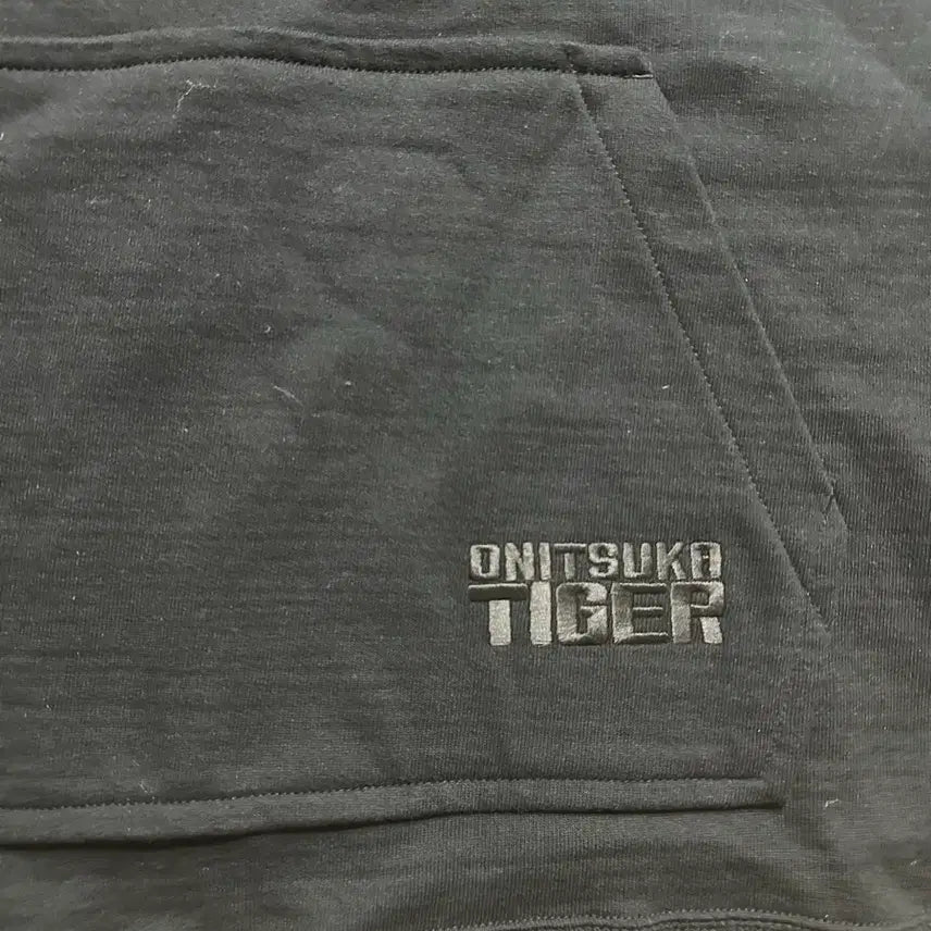 [BUNJANG] Onitsuka Tiger Black Hoodie / 오니츠카타이거 블랙 후드티