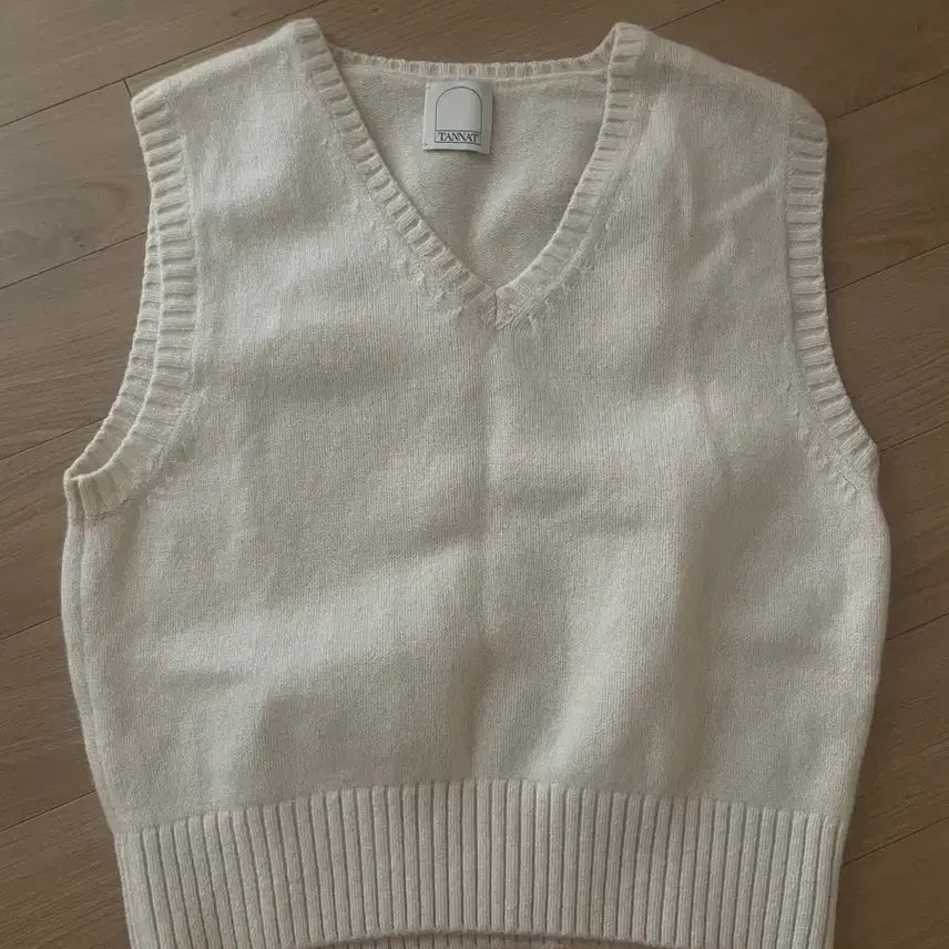 [BUNJANG] Tanat Knit Vest Ivory / 타낫 니트 베스트 아이보리