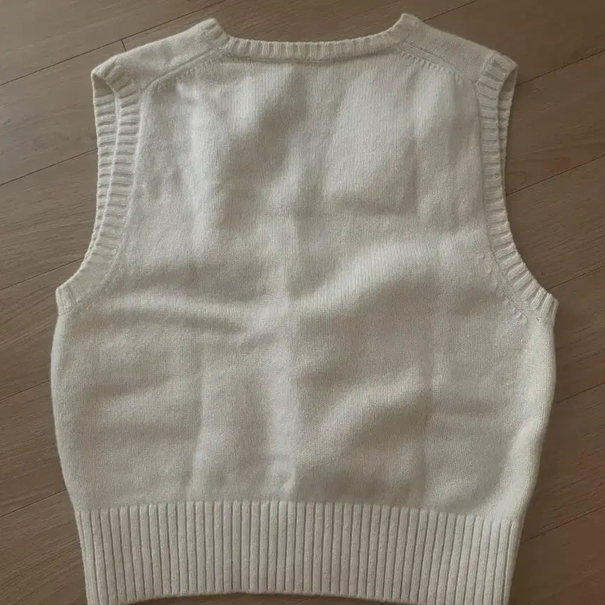 [BUNJANG] Tanat Knit Vest Ivory / 타낫 니트 베스트 아이보리