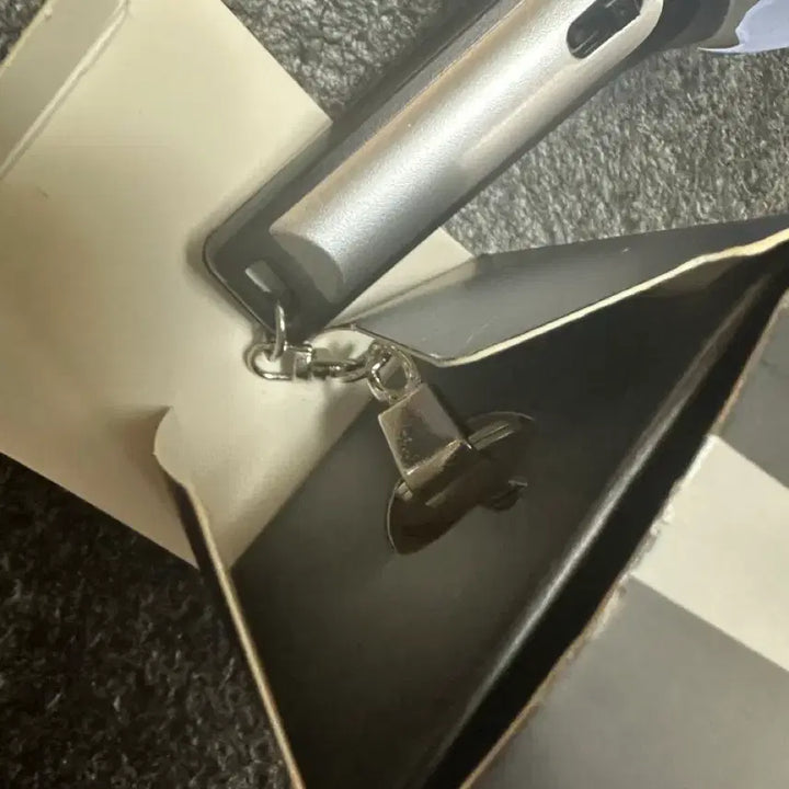 [BUNJANG] BTS Light Stick Ver. 2 Keyring / 아미밤 키링 ver2 2017년 버전, 미사용