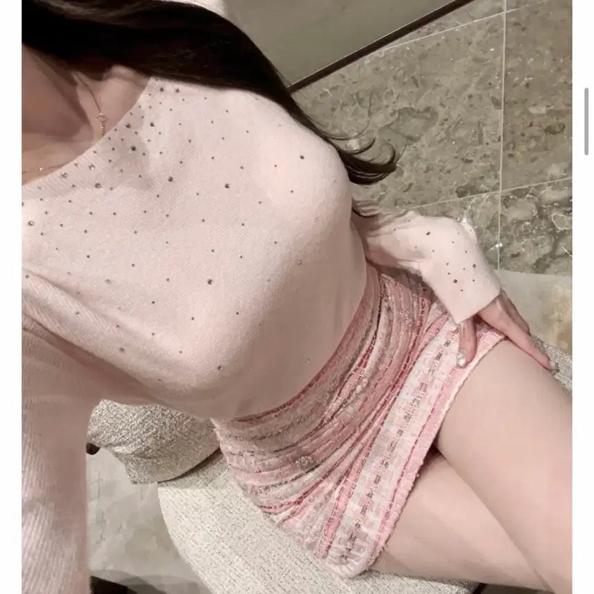 [BUNJANG] Stone Shoulder Neck Knit Top / 스톤 숄더넥 니트 새상품