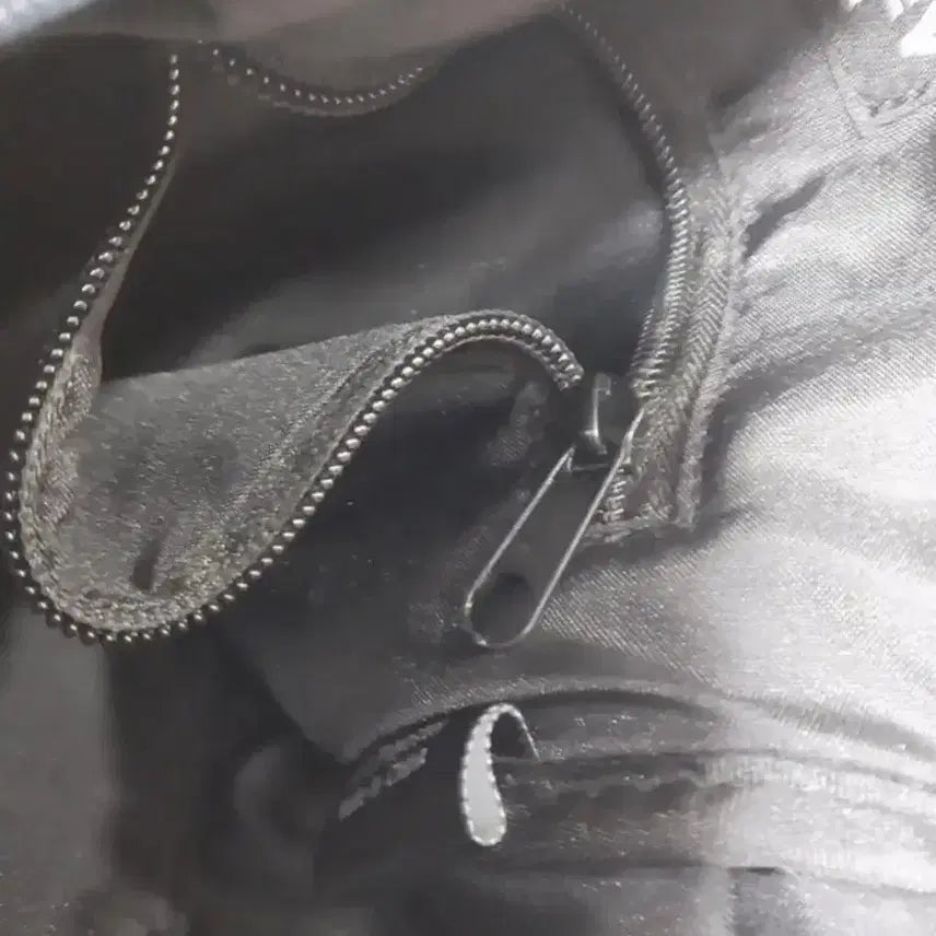 [BUNJANG] Delsey Crossbody Bag / 남녀공용 델시(Delsey) 크로스가방