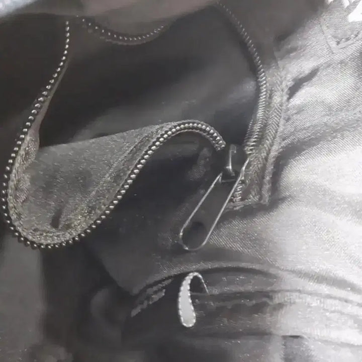 [BUNJANG] Delsey Crossbody Bag / 남녀공용 델시(Delsey) 크로스가방