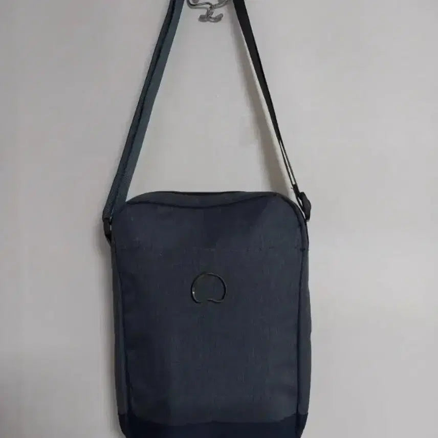 [BUNJANG] Delsey Crossbody Bag / 남녀공용 델시(Delsey) 크로스가방