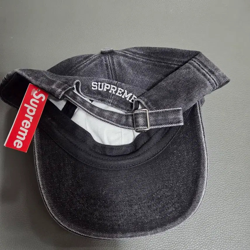 [BUNJANG] Supreme S Logo 6-Panel Cap / 슈프림 피그먼트 S 로고 6-패널 블랙 - 24FW