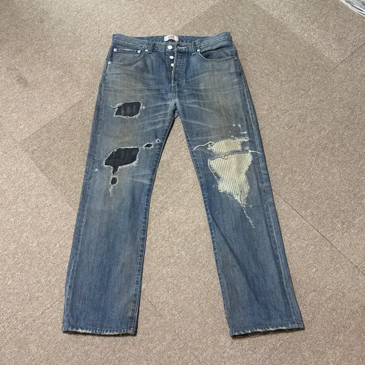[BUNJANG] Levi's 501 32x32 Jeans / 리바이스501 데미지 32x32