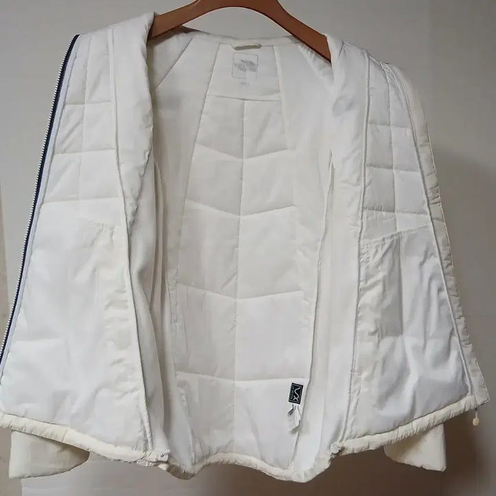 [BUNJANG] North Face Lightweight Jacket (Size 100) / 노스페이스 경량 패딩 얇은패딩 바람막이 100 남자