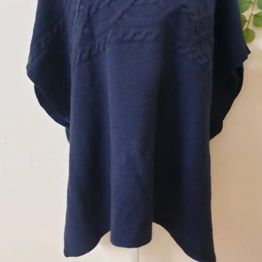 [BUNJANG] Massimo Dutti Wool Knit Cape / 마시모두띠 이태리원단 케이프 55~88 야크가죽벨트 울니트망토 네이비