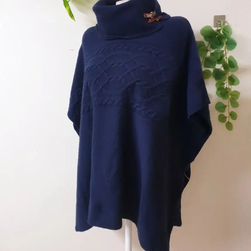 [BUNJANG] Massimo Dutti Wool Knit Cape / 마시모두띠 이태리원단 케이프 55~88 야크가죽벨트 울니트망토 네이비