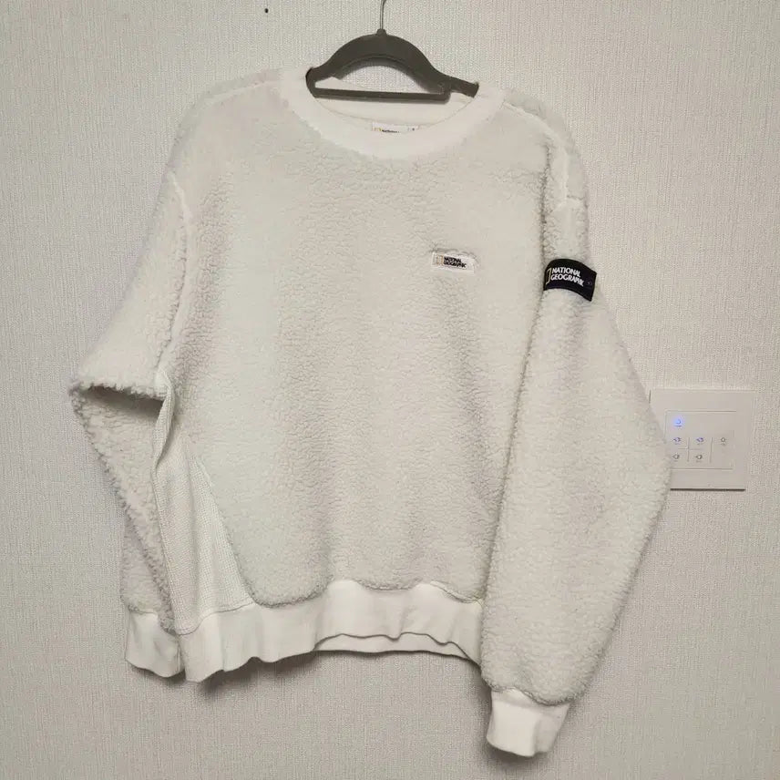 [BUNJANG] National Geographic Fleece Sweatshirt (White, 95-100) / 상태A+)내셔널지오그래픽 뽀글이 플리스 맨투맨 화이트 95-100