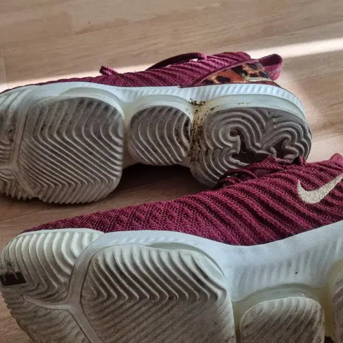 [BUNJANG] Nike Lebron 16 Burgundy Basketball Shoes (Size 290) / 나이키 르브론 16 버건디 농구화290