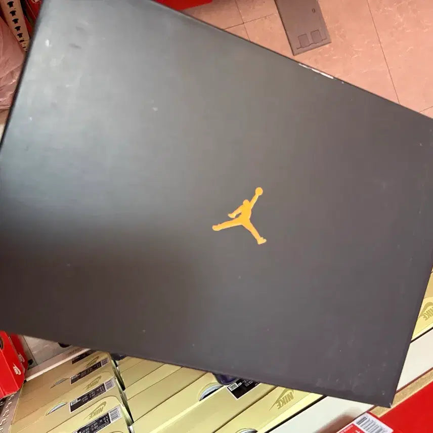 [BUNJANG] Nike Jordan 11 Gratitude / 나이키 조던 11 그래티튜드 정품 박스 팝니다