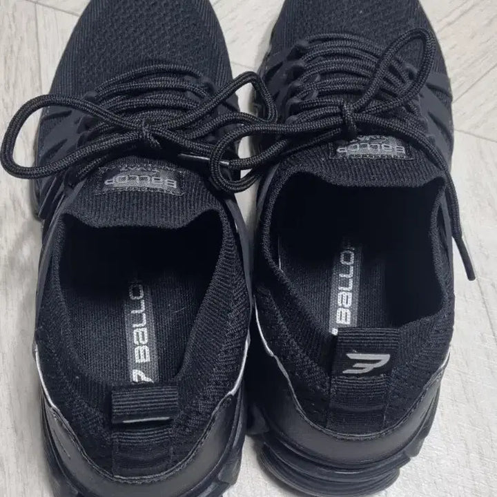 [BUNJANG] Ballet Tebat 2.0+ Black Walking Shoes 245 / 밸롭 티바트 2.0+ 블랙 워킹화 245