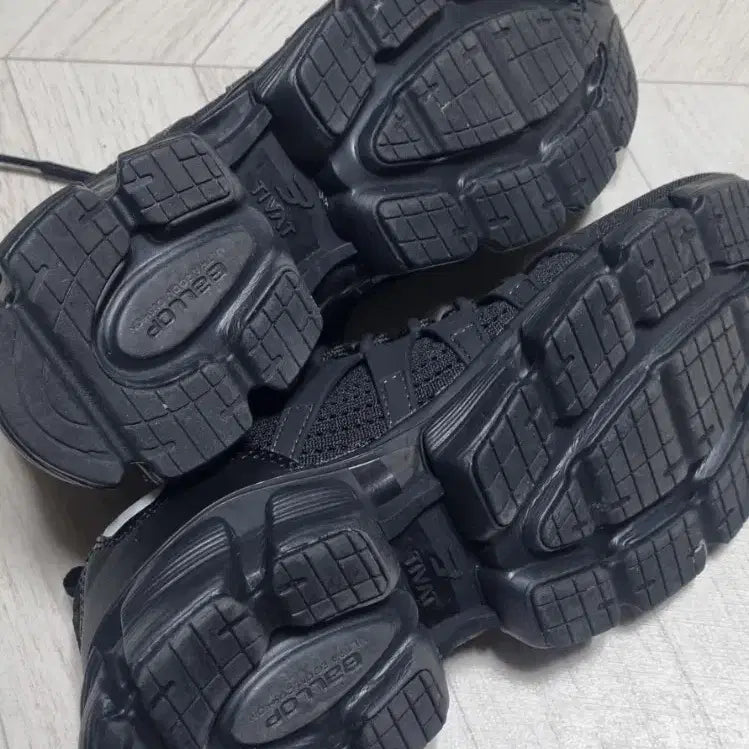 [BUNJANG] Ballet Tebat 2.0+ Black Walking Shoes 245 / 밸롭 티바트 2.0+ 블랙 워킹화 245