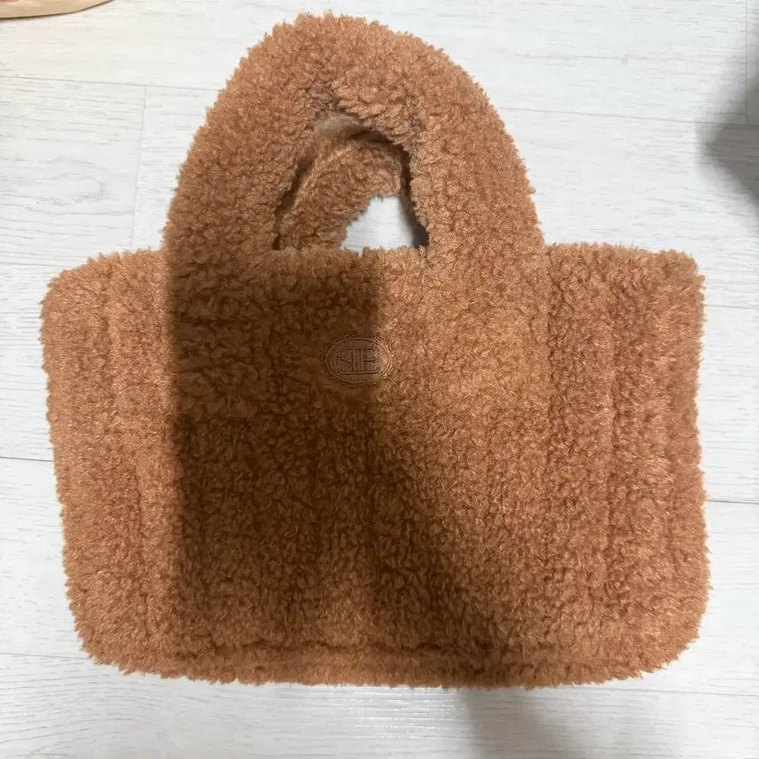 [BUNJANG] Sienne Shearing Bear Tote Bag / 시엔느 시어링 베어 토트백