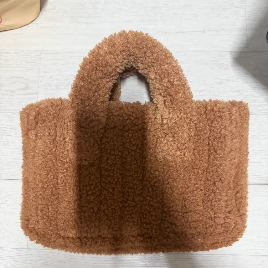 [BUNJANG] Sienne Shearing Bear Tote Bag / 시엔느 시어링 베어 토트백
