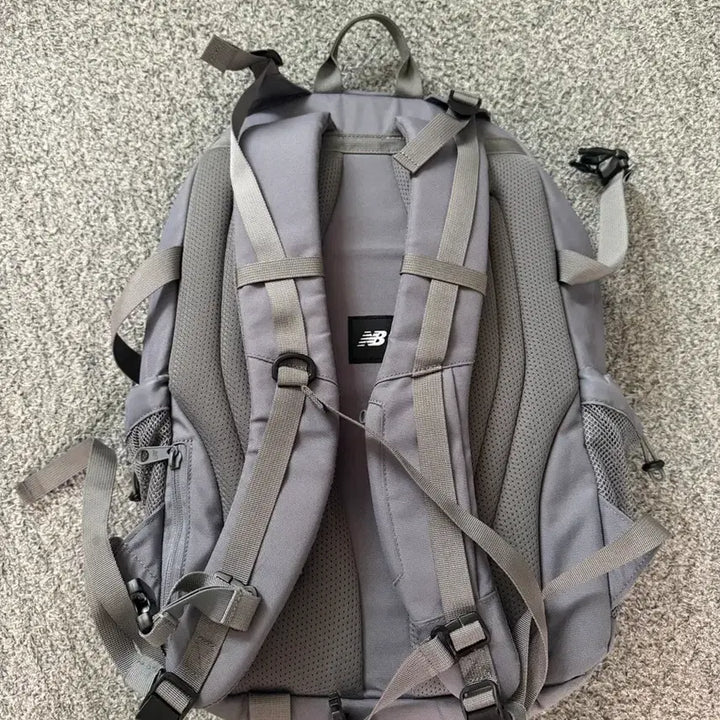 [BUNJANG] New Balance Backpack / 뉴발란스 백팩 그레이