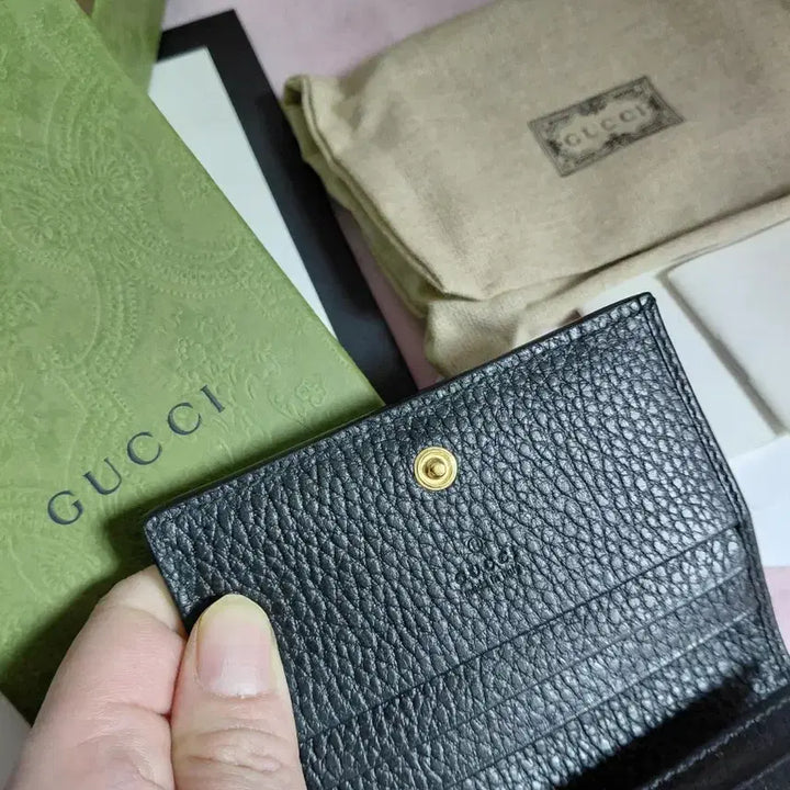[BUNJANG] Gucci GG Supreme Bifold Wallet (Black) / 새제품급) 구찌 GG수프림 반지갑 블랙