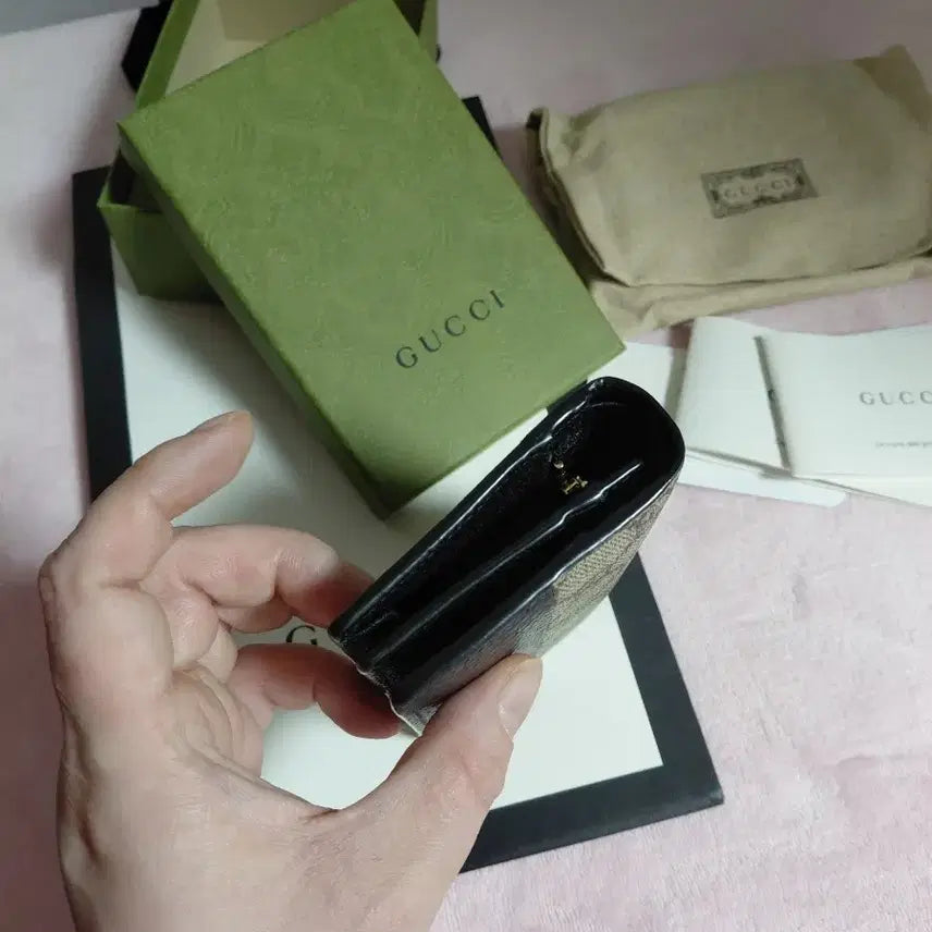 [BUNJANG] Gucci GG Supreme Bifold Wallet (Black) / 새제품급) 구찌 GG수프림 반지갑 블랙