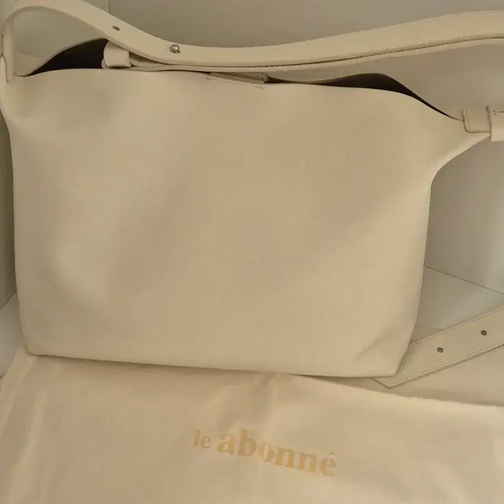 [BUNJANG] Le Vian Cloud White Bag / 르아보네 가띠백 클라우드 화이트