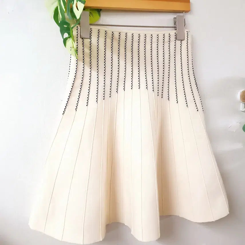 [BUNJANG] System Knit Flare Wool Skirt - Ivory (Size 55) / 한섬 시스템 니트스커트 55 플레어 울스커트 55 아이보리