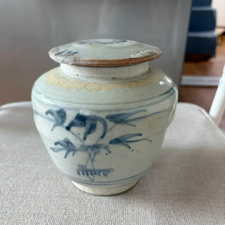 [BUNJANG] Haeju Celadon Porcelain Jar with Lid / 뚜껑있는 해주도자기