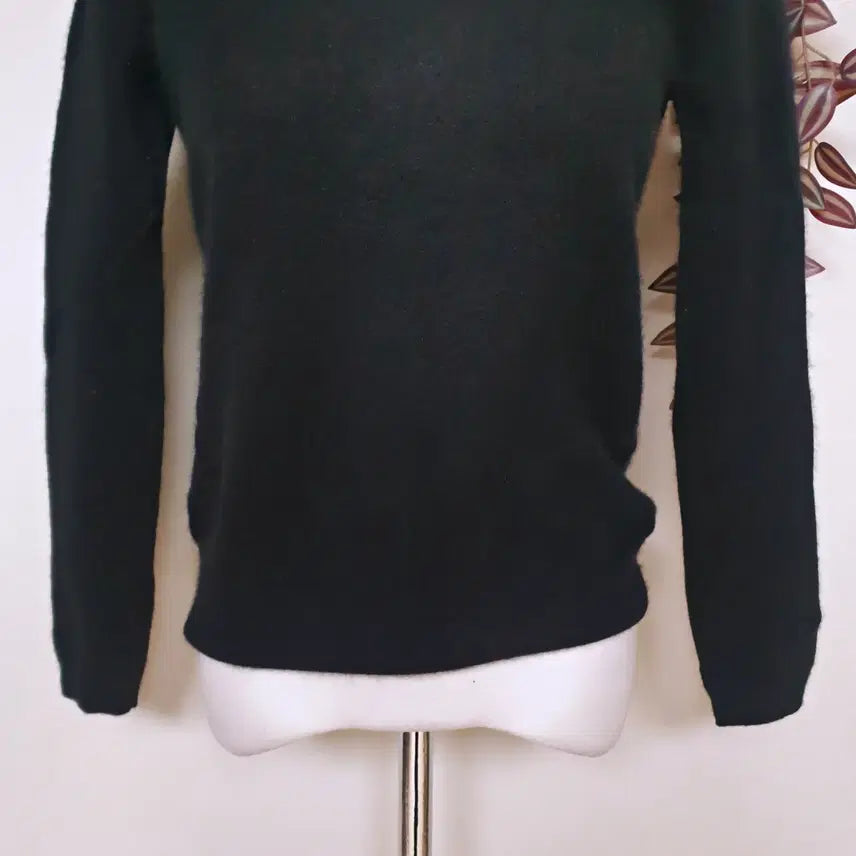 [BUNJANG] UNIT Cashmere 100% Semi-Crop Knit 55 Black / UNIT 캐시미어100% 세미크롭니트 55 블랙