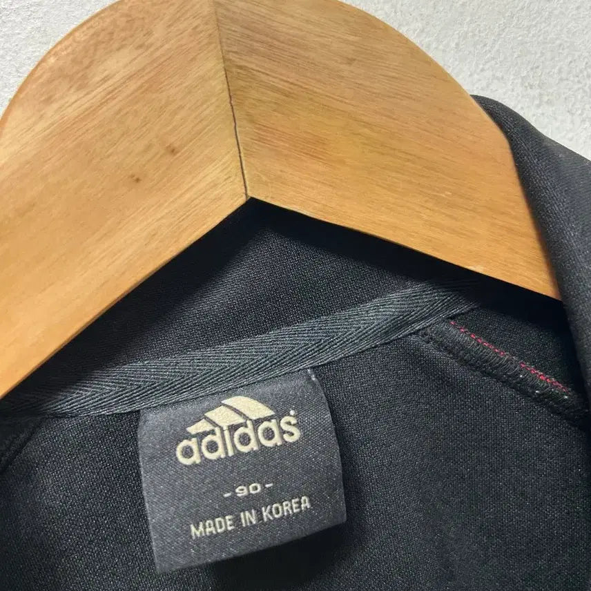 [BUNJANG] Adidas Black/Red Tri-Stripe Track Top / 아디다스 블랙/레드 삼선 트랙탑 S